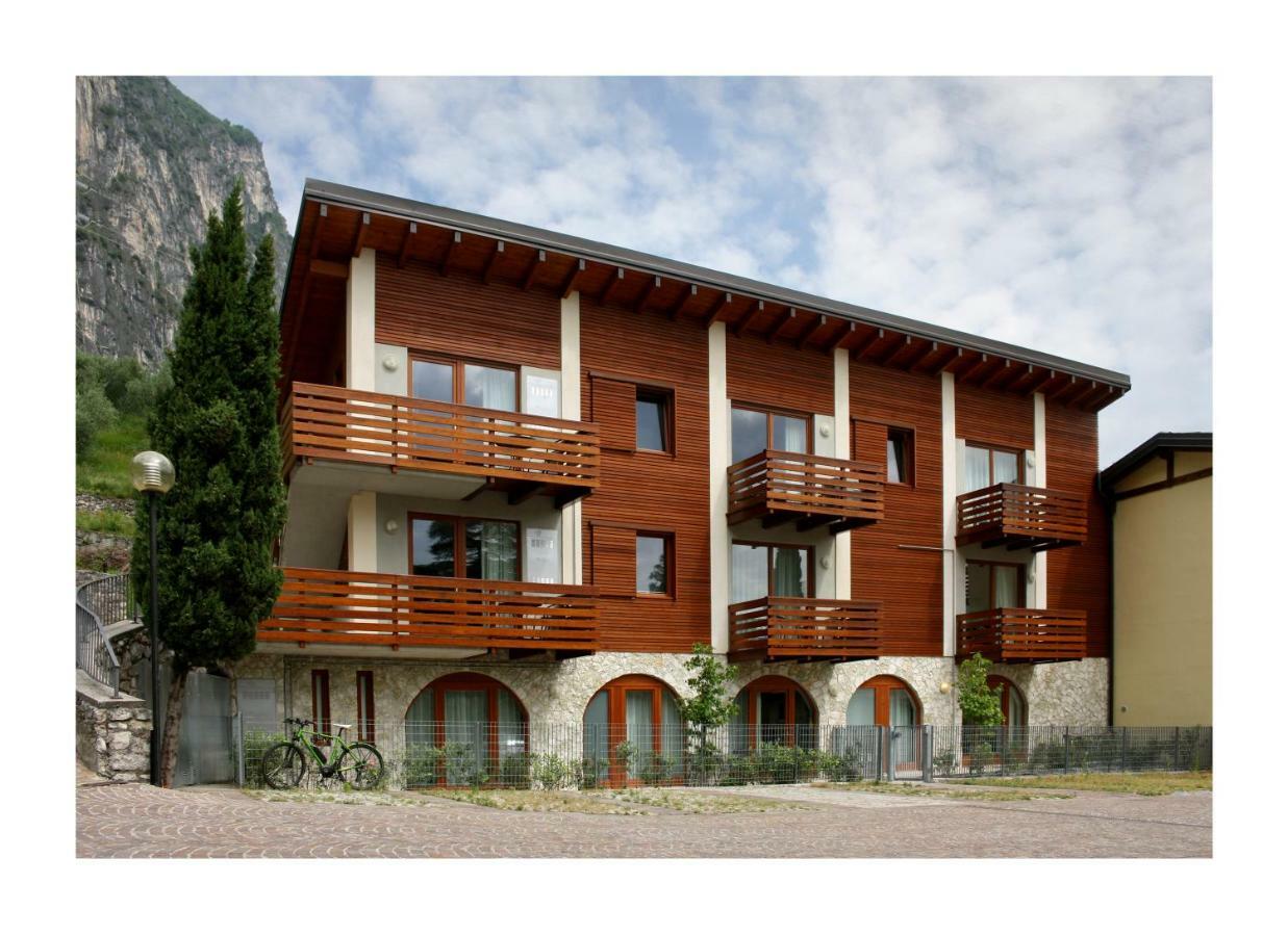 San Giacomo Apartments Riva del Garda Bagian luar foto