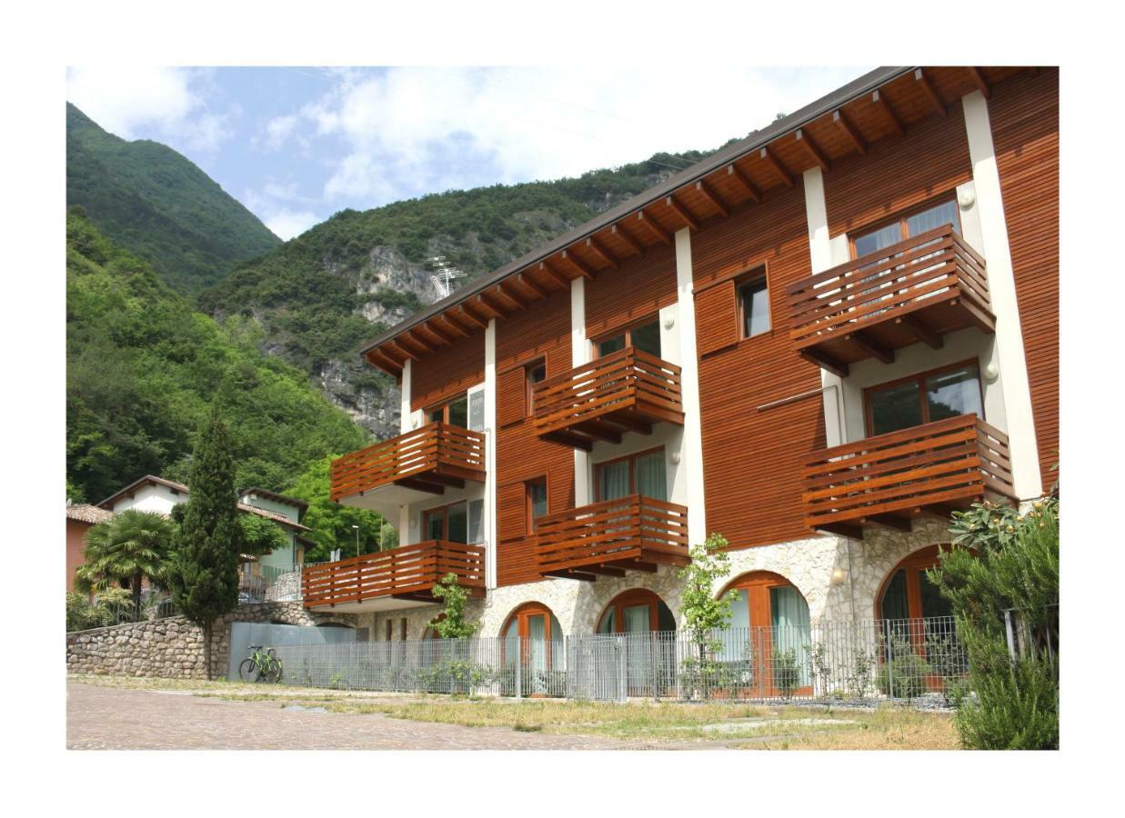 San Giacomo Apartments Riva del Garda Bagian luar foto